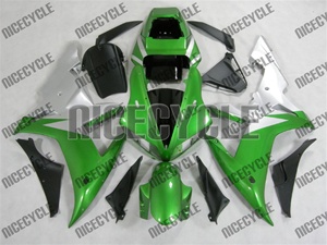 Yamaha YZF-R1 Metallic Green/Silver Fairings