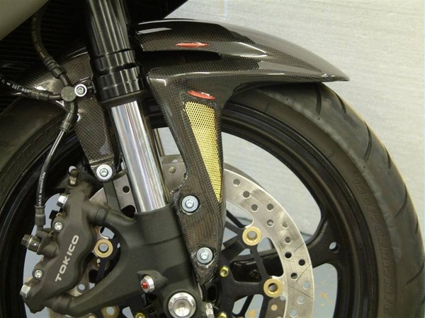 Honda CBR600RR (07-12) FRONT FENDER - Real Carbon Fiber